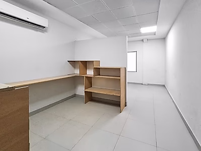 مصنع لتصنيع الحديد للبيع في المنطقة الصناعية الجديدة – موقع مميز