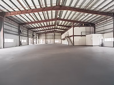 مصنع لتصنيع الحديد للبيع في المنطقة الصناعية الجديدة – موقع مميز