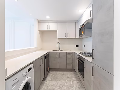 شقة فسيحة من غرفتي نوم + غرفة خادمة في مارينا لوسيل | جاهزة للسكن | خطة دفع مرنة