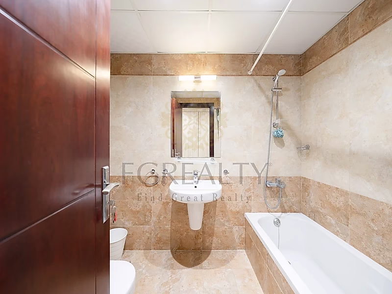 INVESTMENT POTENTIAL | SPACIOUS 2BR IN FOX HILLS- LUSAIL - Photo 3