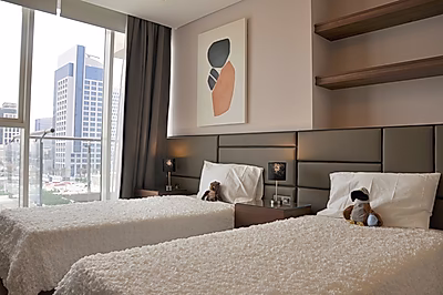 شقة فاخرة مكونة من غرفتي نوم في منطقة المارينا | مدينة لوسيل