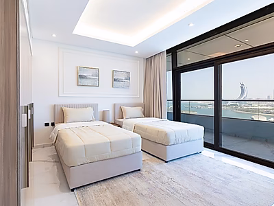 شقة مذهلة من غرفتي نوم للإيجار | إطلالات خلابة على البحر والمدينة