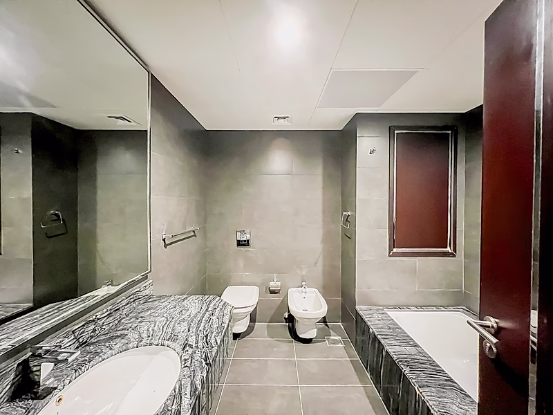 BILLS INCLUDED | SEMI FURNISHED 1BR APARTMENT IN PORTO ARABIA - Photo 8