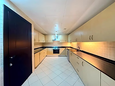 INVESTMENT OPPORTUNITY! 2-BEDROOM | TITLE DEED READY | PORTO