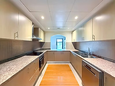 INVEST NOW! STUNNING 2-BR APARTMENT IN PORTO ARABIA