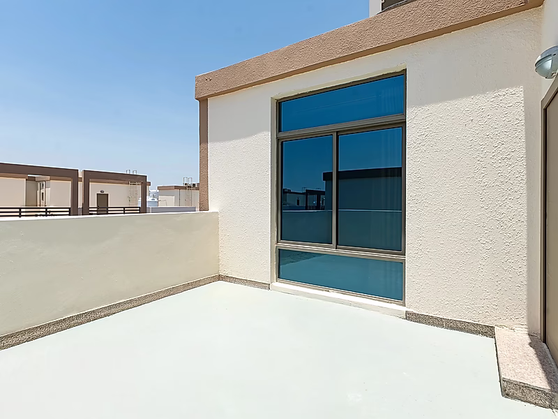 Rare Find – Title-Deed Ready Villa in Peaceful Al Wakra Compound - Photo 4