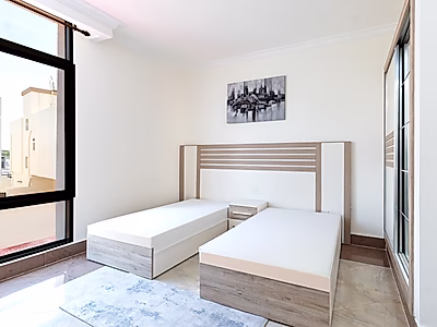 فيلا مفروشة بالكامل 6 غرف في مجمع سكني بالوكرة – سند ملكية جاهز