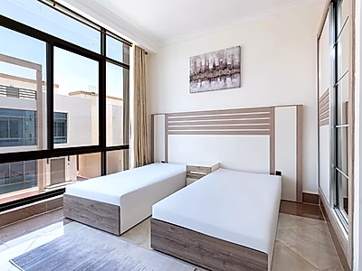 فيلا مفروشة بالكامل 6 غرف في مجمع سكني بالوكرة – سند ملكية جاهز