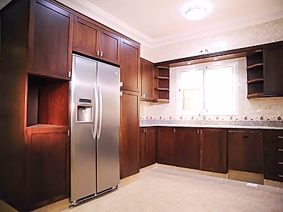 فيلا شبه مفروشة مكونة من 4 غرف نوم + غرفة خادمة في مجمع | أبو سدرة