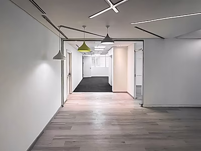 Prime Office in Iconic West Bay Tower