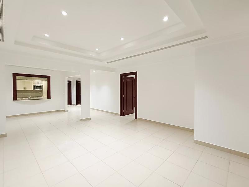 DONT MISS THIS OPPURTUNITY | 1 BEDROOM IN THE HEART OF PORTO ARABIA - Photo 1