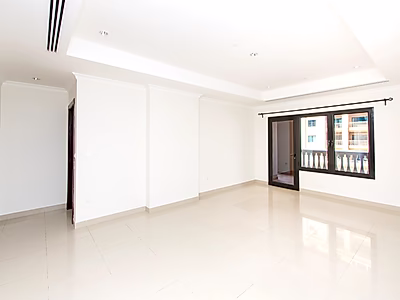 Excellent Value 1BR with Large Balcony & Title Deed – Porto Arabia