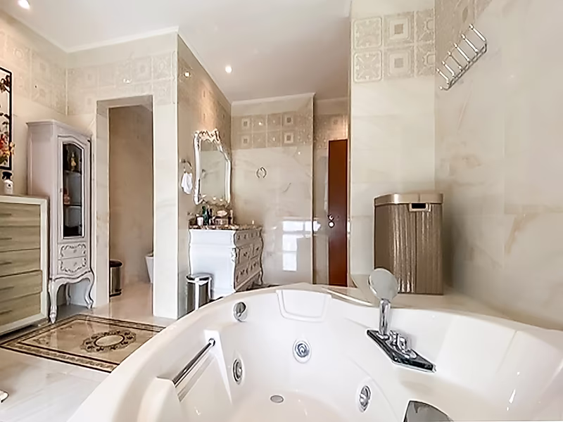 Contemporary 4BR + Maid Furnished Penthouse in Porto Arabia | The Pearl - Qatar - Photo 7