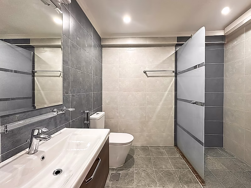 Spacious 2BR Apartment in Al Erkyah, Lusail | Ideal for Investment & End-Use - Photo 15