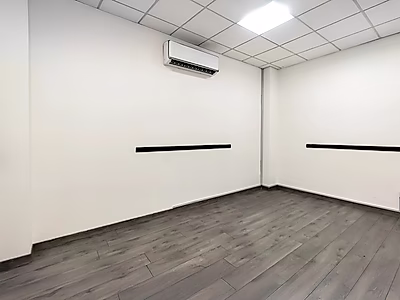 مساحة مكتبية استثنائية للإيجار على طريق سلوى