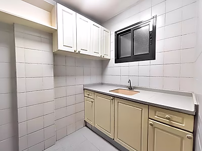 مساحة مكتبية استثنائية للإيجار على طريق سلوى