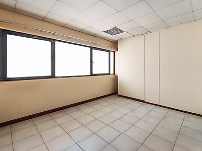 مكتب راقٍ للإيجار في مشيرب – موقع مركزي ومرافق حديثة