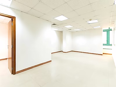 مساحة مكتبية كبيرة للإيجار في قلب مشيرب
