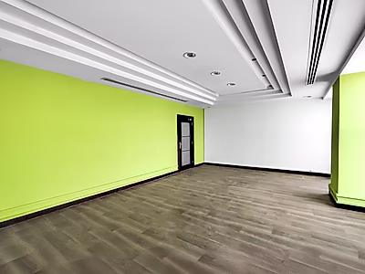 مكتب حديث للإيجار على طريق سلوى – موقع مميز، مواقف مغطاة، وشروط مرنة