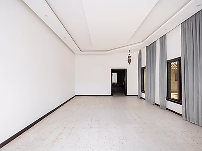 فيلا حصرية في عنيزة: 7 غرف نوم، موقع متميز