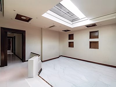 فيلا حصرية في عنيزة: 7 غرف نوم، موقع متميز