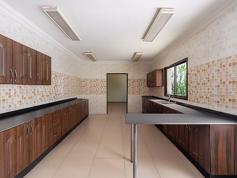 فيلا حصرية في عنيزة: 7 غرف نوم، موقع متميز - Photo 13