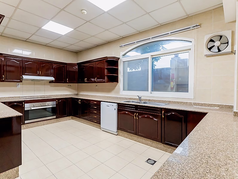 4BR + Maids Villa in a Family Friendly Compound - Photo 5