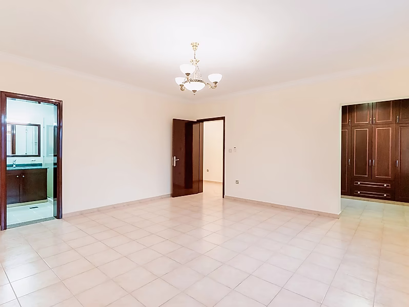 4BR + Maids Villa in a Family Friendly Compound - Photo 10