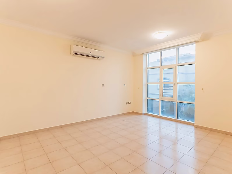 4BR + Maids Villa in a Family Friendly Compound - Photo 11