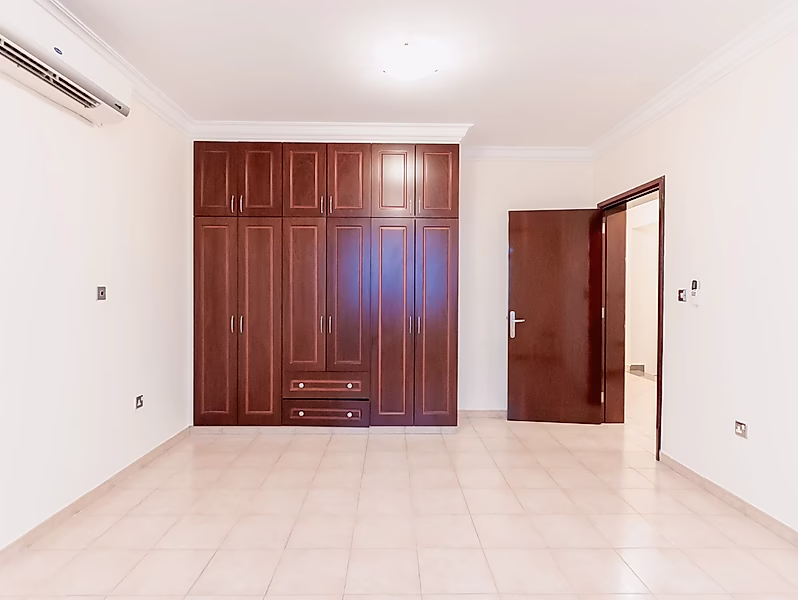 4BR + Maids Villa in a Family Friendly Compound - Photo 16