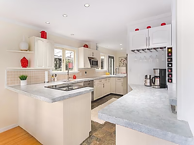 Exclusive 5BR Oceanfront Living in Vancouver, Canada