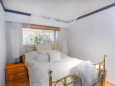 Exclusive 5BR Oceanfront Living in Vancouver, Canada