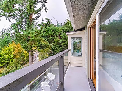 Exclusive 5BR Oceanfront Living in Vancouver, Canada