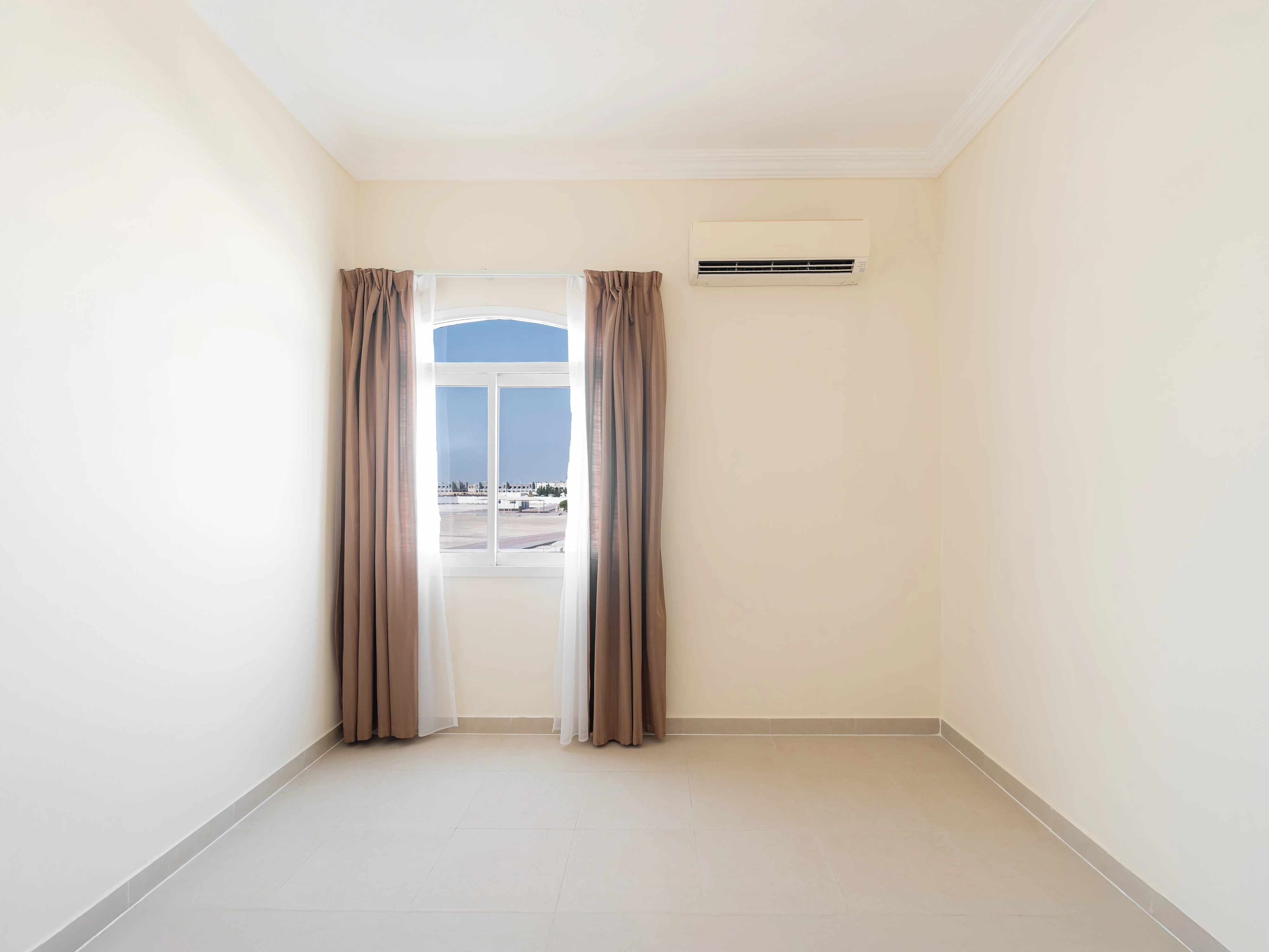 مجمع كامل، 44 فيلا مؤجرة بالكامل