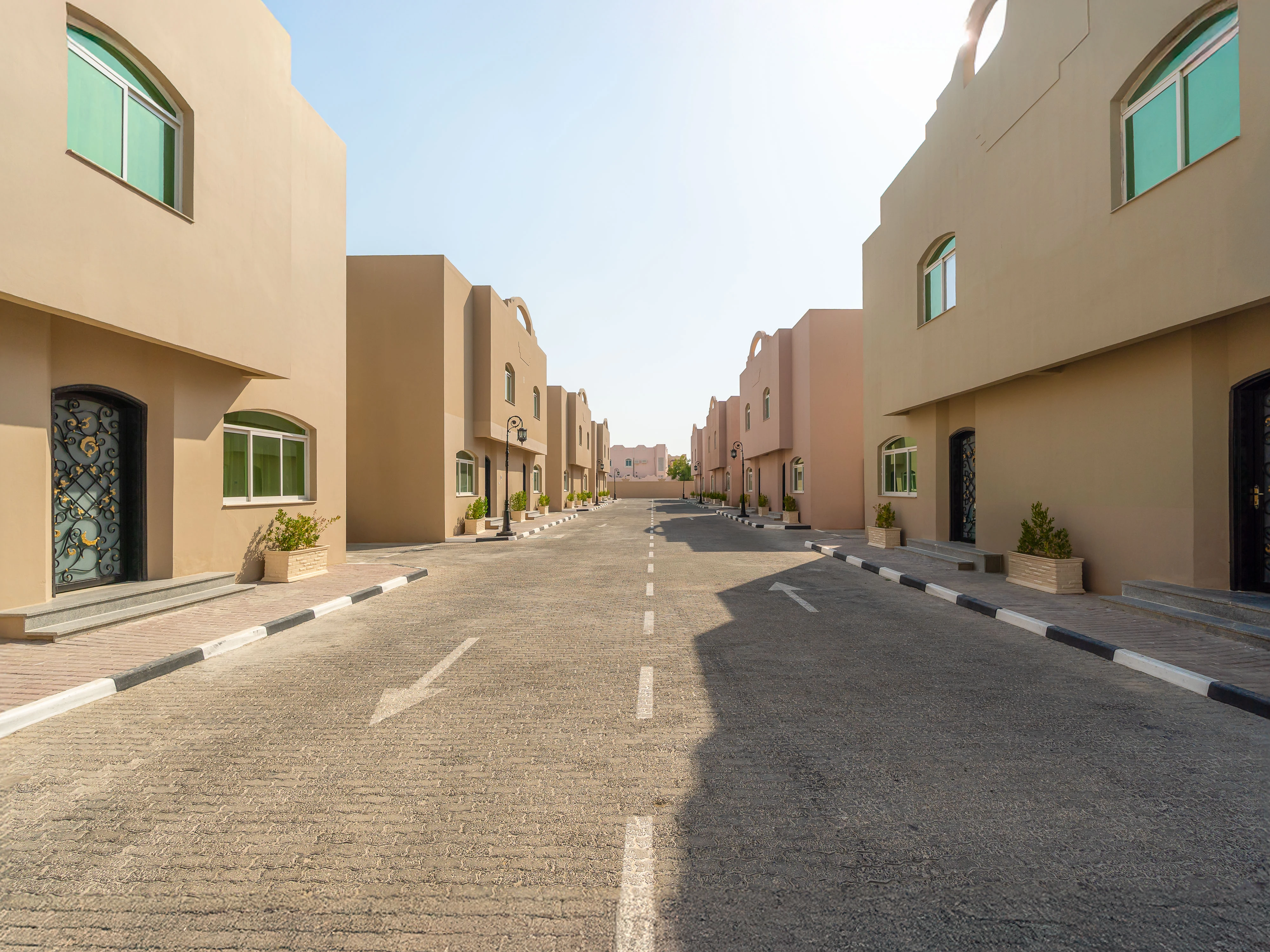 مجمع كامل، 44 فيلا مؤجرة بالكامل