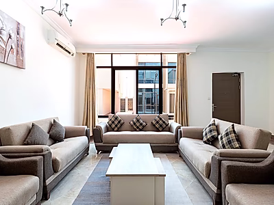 فيلا رائعة للتملك الحر بست غرف نوم ضمن مجمع سكني | للبيع في الوكرة