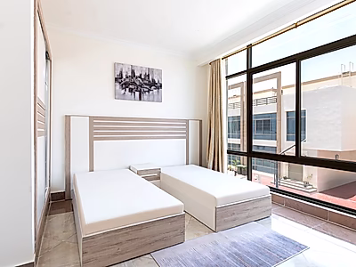 فيلا رائعة للتملك الحر بست غرف نوم ضمن مجمع سكني | للبيع في الوكرة