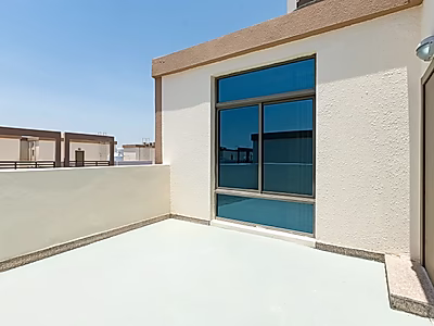 فيلا رائعة للتملك الحر بست غرف نوم ضمن مجمع سكني | للبيع في الوكرة