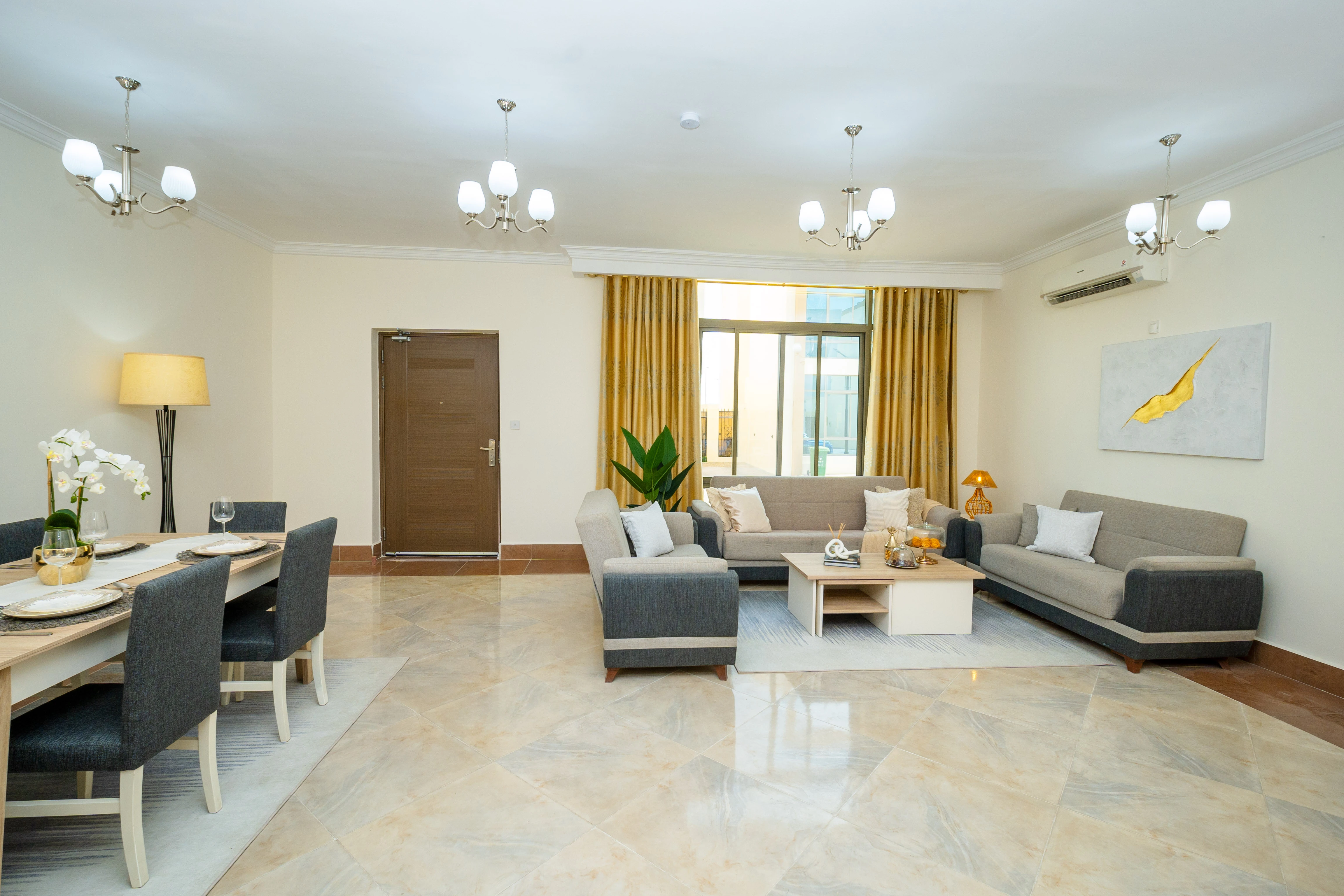 Spacious Furnished Villa in Al Wakra Compound – Comfort, Security & Rental Income - Photo 4