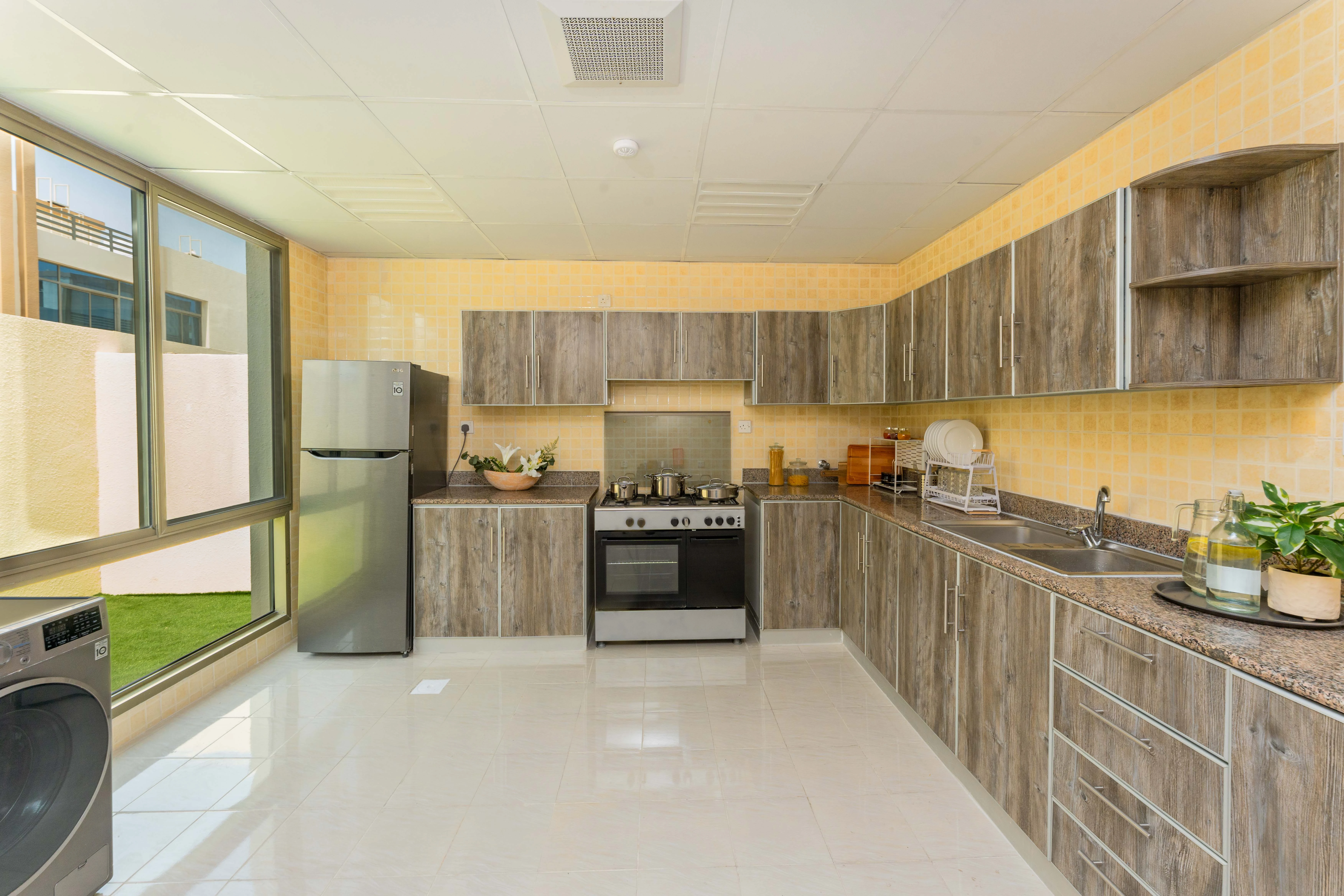 فيلا مفروشة واسعة في مجمع سكني بالوكرة – راحة، أمان، وعائد استثماري مضمون          Ask ChatGPT