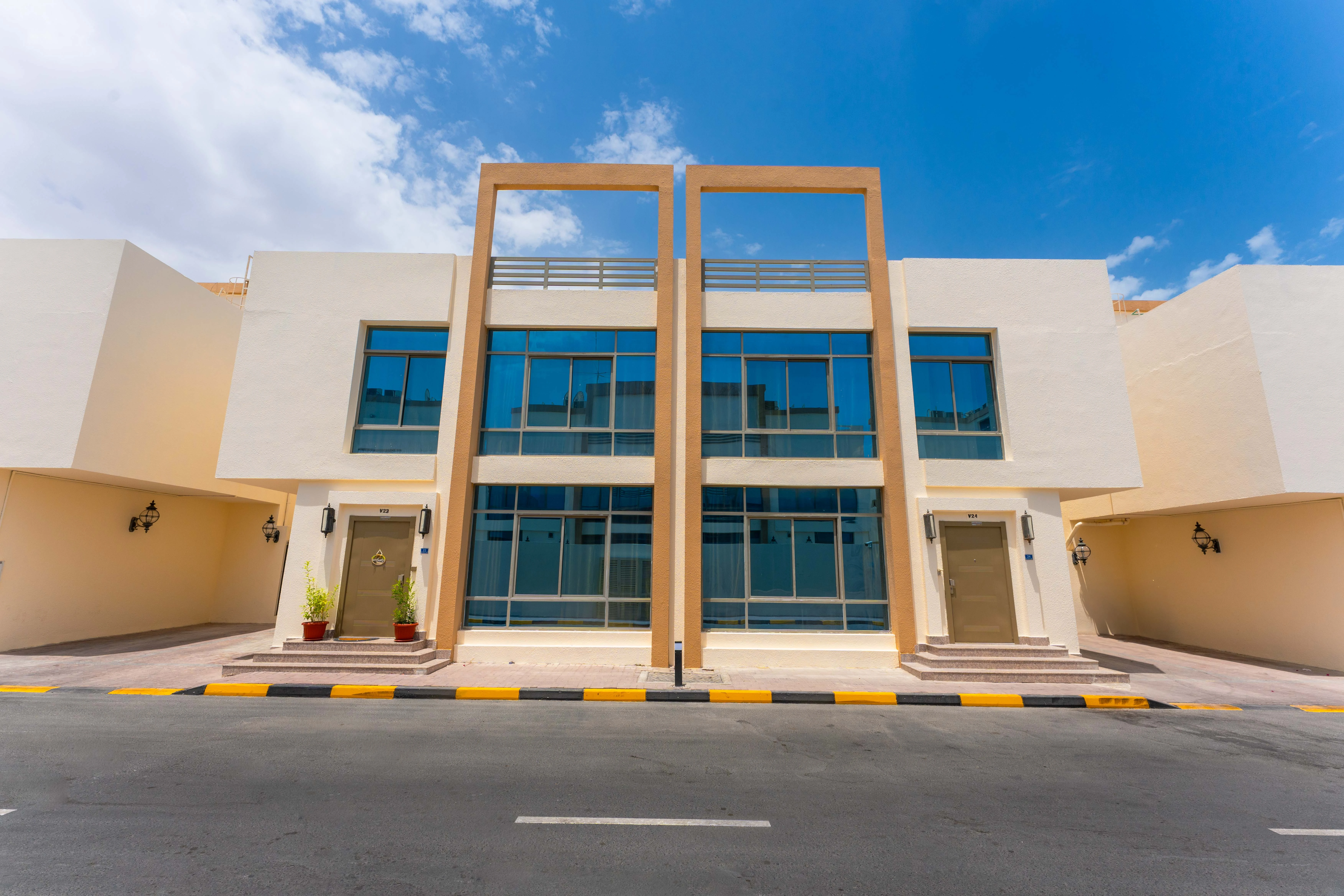 فيلا مفروشة واسعة في مجمع سكني بالوكرة – راحة، أمان، وعائد استثماري مضمون          Ask ChatGPT