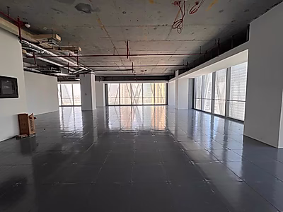 ارفع مستوى أعمالك في البرج الشاهق المرموق في مرسى لوسيل