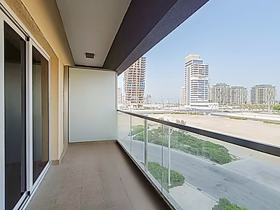 Hot Deal – Semi-Furnished 1-Bedroom Boulevard View in Lusail