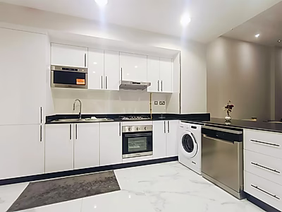 GREAT INVESTMENT! SPACIOUS 1-BR APARTMENT | FOX HILLS