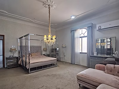 فيلا مستقلة رائعة من 6 غرف نوم مع مسبح خاص - للبيع في الغرافة