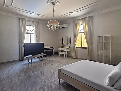 فيلا مستقلة رائعة من 6 غرف نوم مع مسبح خاص - للبيع في الغرافة