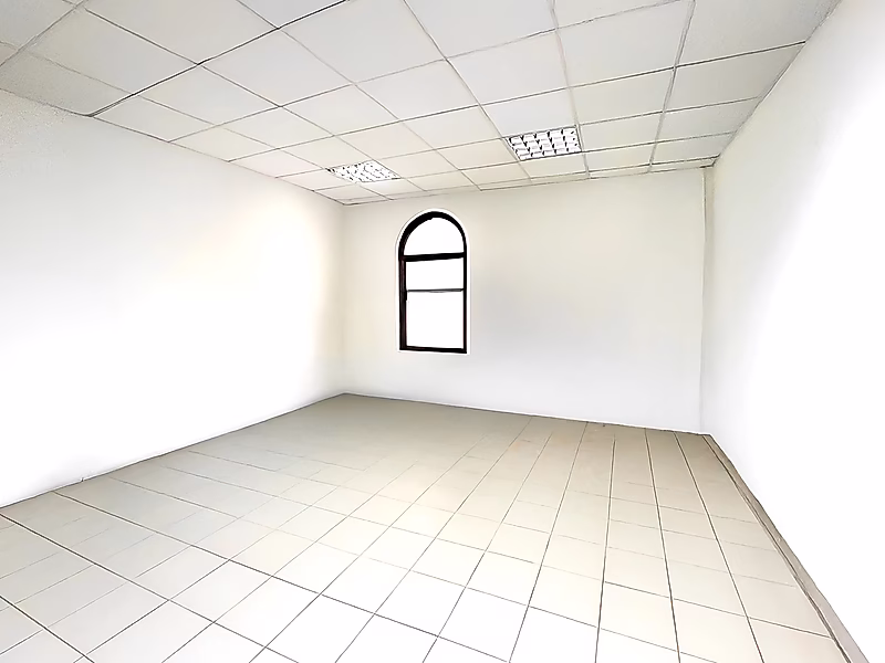 PREMIUM SEMI-FITTED OPEN-PLAN OFFICE | AL MUNTAZAH - Photo 5