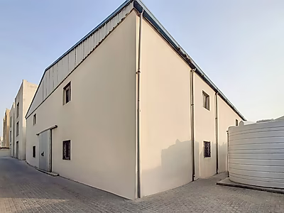 مستودع للإيجار بمساحة 1700 م² مع ميزانين في المنطقة الصناعية القديمة – متاح الآن