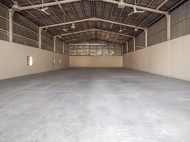 مستودع للإيجار – 600 متر مربع مع مكاتب في المنطقة الصناعية القديمة - Photo 3