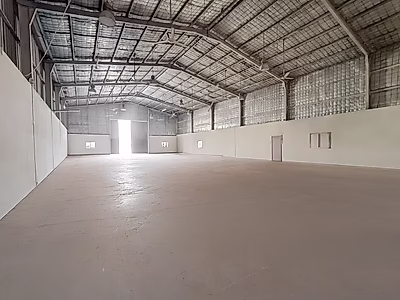 مستودع للإيجار – 600 متر مربع مع مكاتب في المنطقة الصناعية القديمة